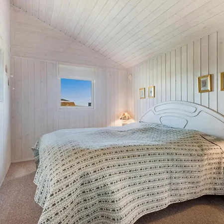 Lovely, Authentic 350 Meters From The Løkken