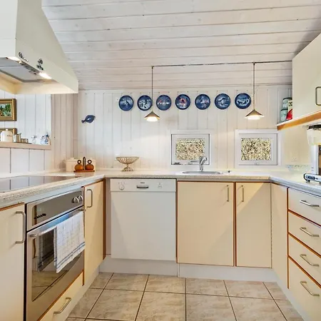 Lovely, Authentic 350 Meters From The Ferienhaus Løkken